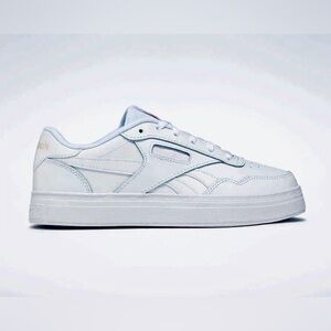 White Reebok classics size 8.5 in good condition.